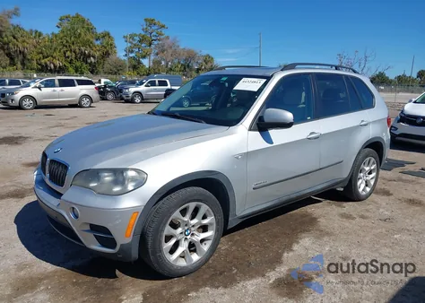 2012 BMW X5 xDrive35I/xDrive35I Premium/xDrive35I Sport Activity z USA, uszkodzony, nr VIN 5UXZV4C5XCL751132